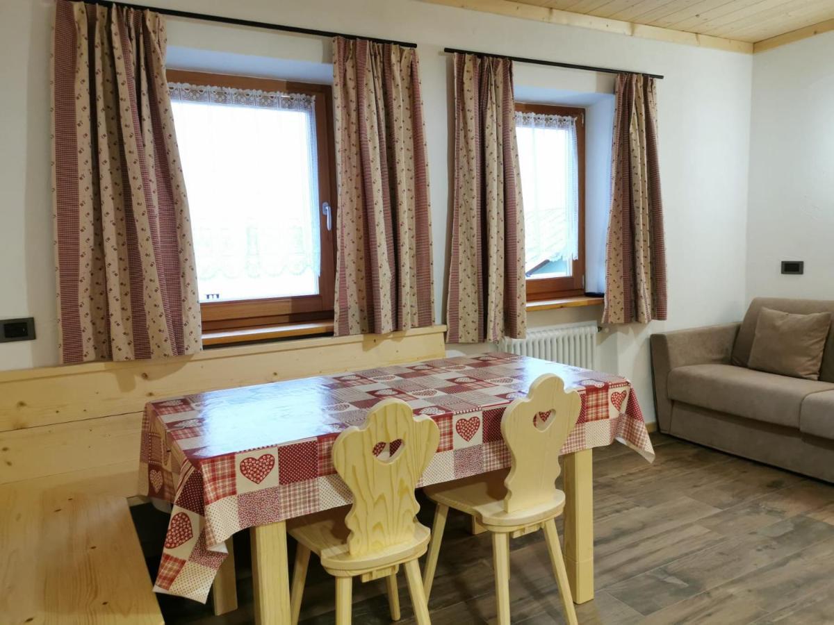 App Col Di Lana - Agriturismo La Majon Da Col 科莱圣卢恰 外观 照片